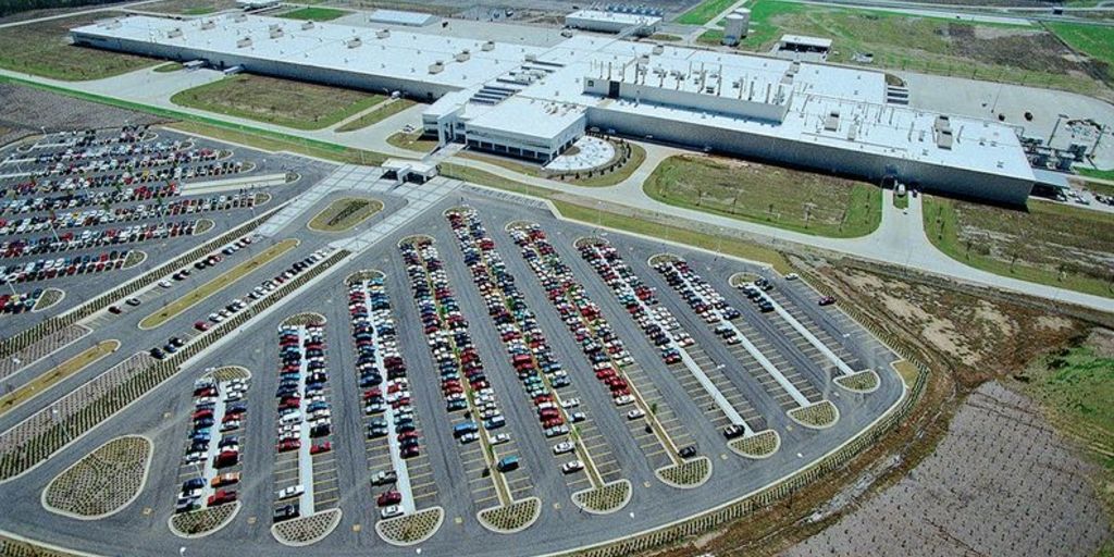 Mercedes says Asia-based supplier to build US EV battery plant in Alabama - Vimarsana News