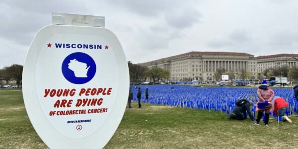 Using toilet seats to send Congress a cancer message - Vimarsana News