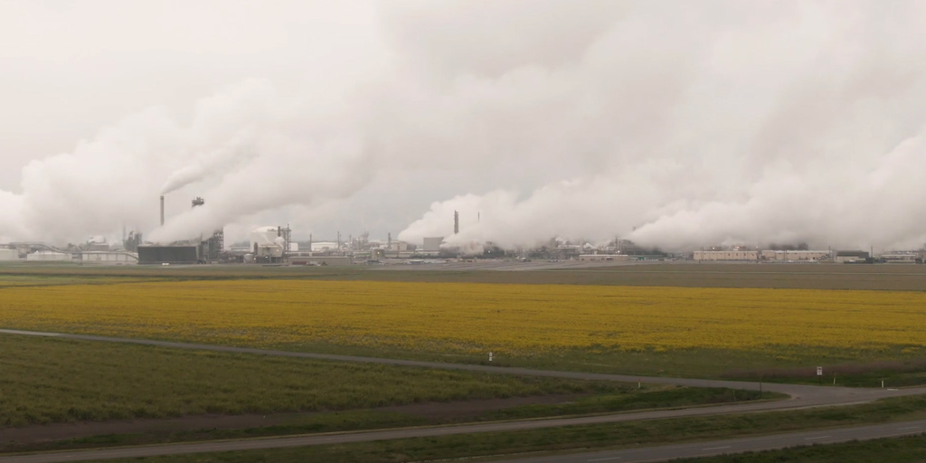 Congress targets plastics fenceline emissions, boosts reusables - Vimarsana News