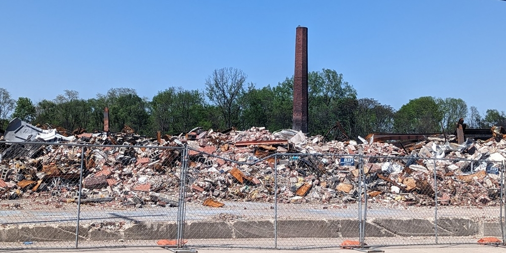 Owner of Indiana recycled plastics firm blames city for massive fire in lawsuit - Vimarsana News