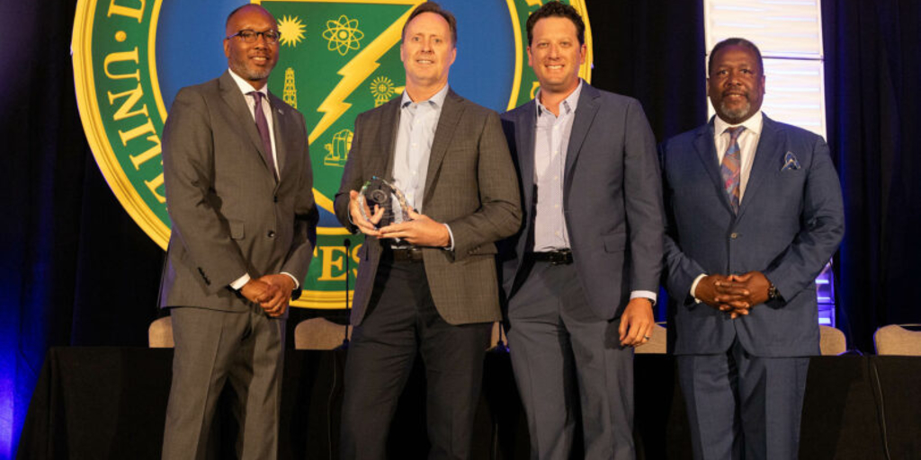 Power in small packages as DOE honors small businesses - Vimarsana News