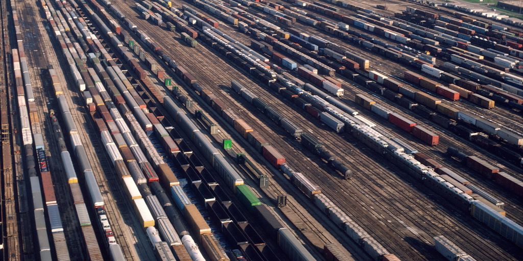 Trying to clear a freight bottleneck in Chicago - Vimarsana News