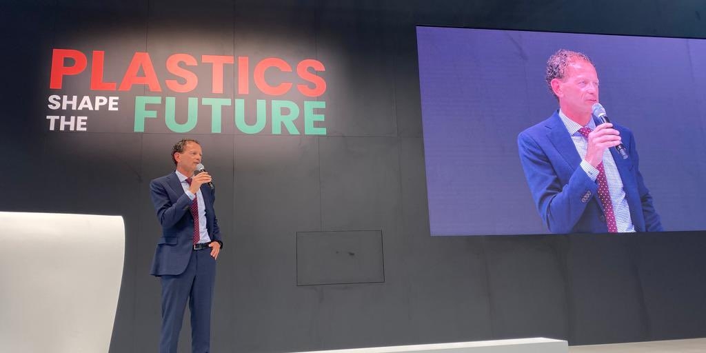 The 'future of this industry' depends on decarbonizing feedstock - Vimarsana News