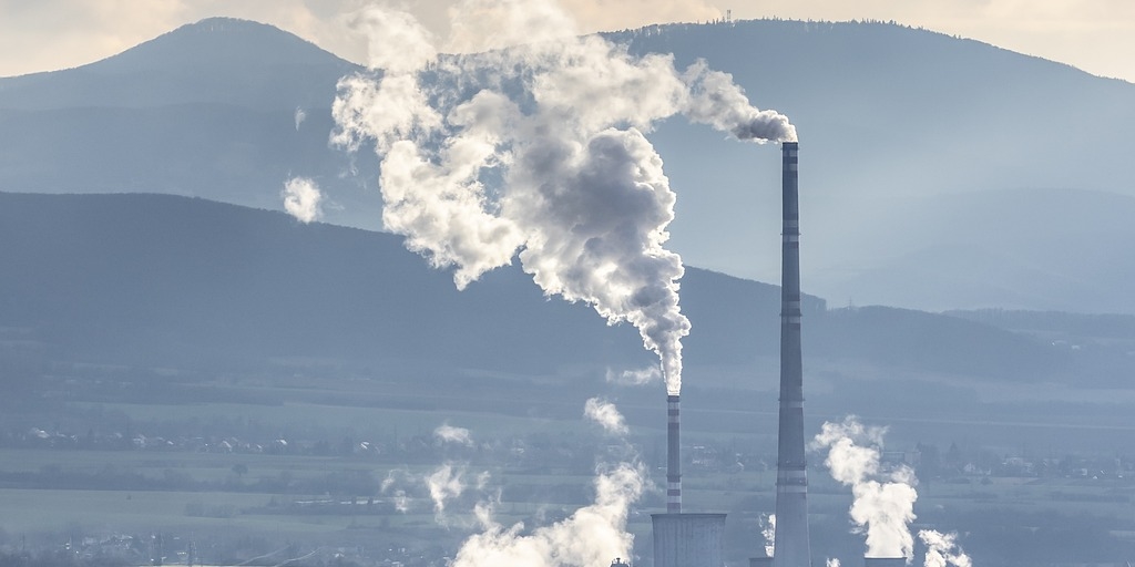 LanzaTech, Plastipak produce PET made from GHG emissions - Vimarsana News