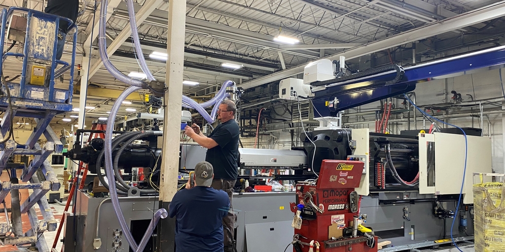 Venture Plastics adding molding press in Ohio - Vimarsana News