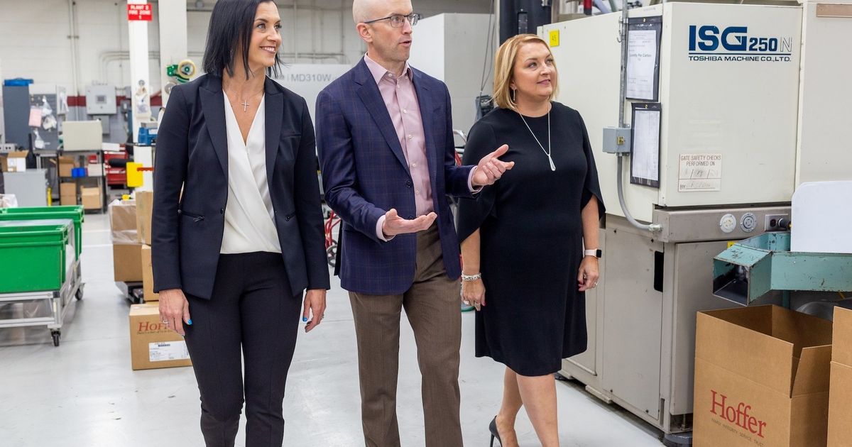Hoffer Plastics in South Elgin has an management structure