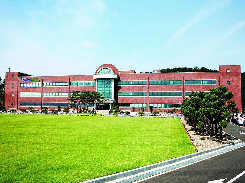 CanadianmoldmakerStackTeckaddsoperationsinSouthKorea Plastics