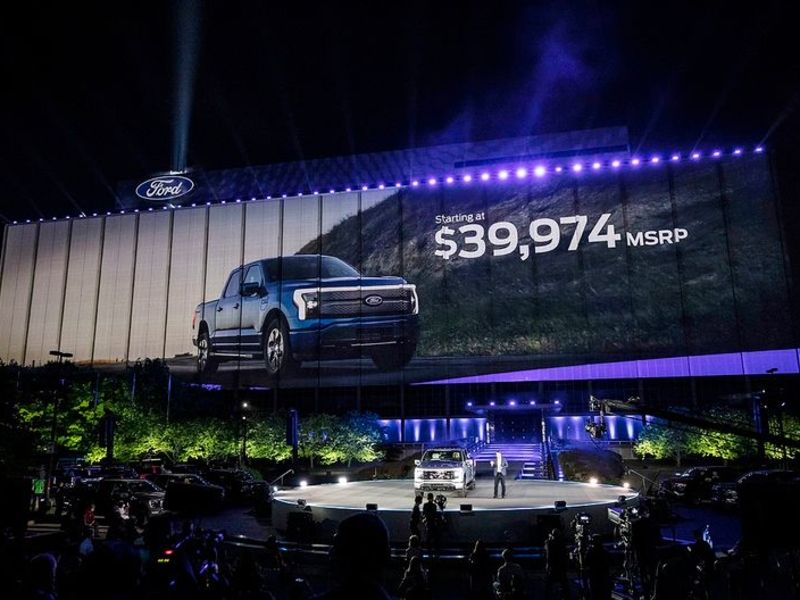 Ford boosts electrification spending, expects 40% of global sales to be EVs by 2030 - Vimarsana News